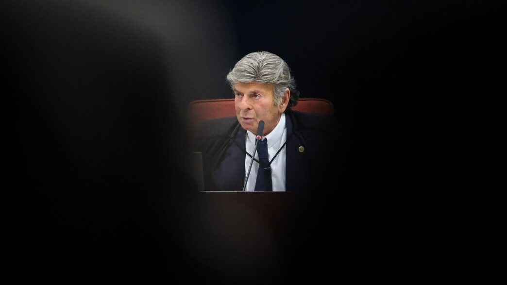 Ministro Luiz Fux em sessão do STF, com sua estreia na Segunda Turma adiada.
