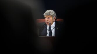 Ministro Luiz Fux em sessão do STF, com sua estreia na Segunda Turma adiada.