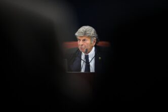 Ministro Luiz Fux em sessão do STF, com sua estreia na Segunda Turma adiada.