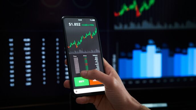 Deputado Hugo Leal, relator da MP do Gás do Povo, discute inclusão de impostos para bets e criptoativos.