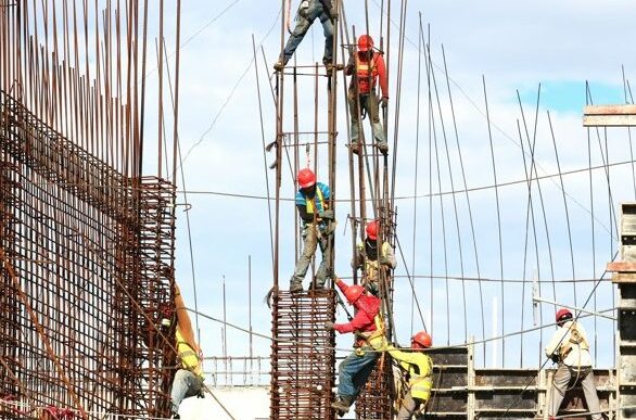 Construção civil Selic alta projeção crescimento — foto ilustrativa