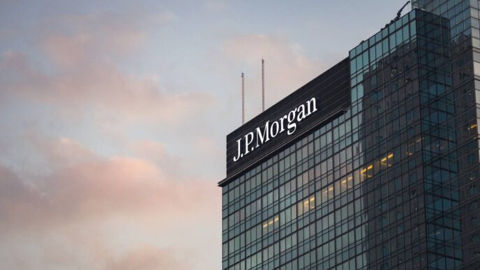 J.P. Morgan aceita bitcoin ether garantia empréstimo — foto ilustrativa