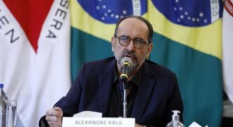 Alexandre Kalil, ex-prefeito de Belo Horizonte, filia-se ao PDT para disputa eleitoral em Minas Gerais.