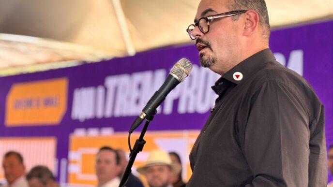 Mateus Simões, vice-governador de Minas Gerais, filiando-se ao PSD para candidatura em 2026, segundo Zema.