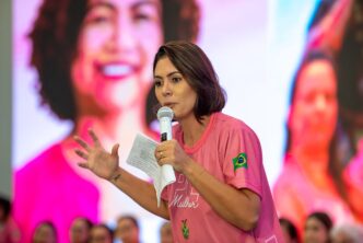 Michelle Bolsonaro em evento do PL Mulher defendendo a megaoperação policial no Rio de Janeiro com 121 mortos.