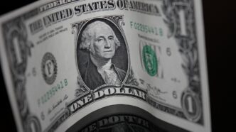 Dólar fecha dia estável — foto ilustrativa