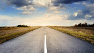 Rodovia no Paraná, indicando a área de concessão da Motiva.