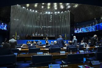 Plenário do Senado em Brasília em votação de projeto de regularização de terras públicas em faixas de fronteira.