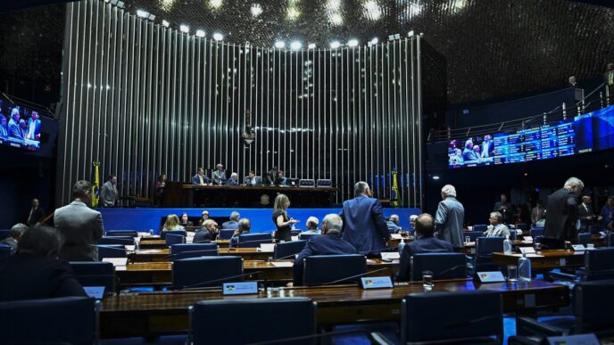 Plenário do Senado em Brasília em votação de projeto de regularização de terras públicas em faixas de fronteira.