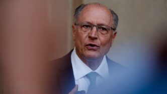 Geraldo Alckmin em cerimônia de lançamento de novo modelo de crédito habitacional, projetando 3 milhões de contratos de moradia até 2026.