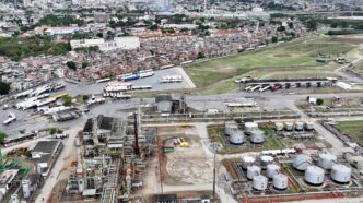Refinaria Refit — foto ilustrativa