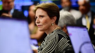 Senadora Tereza Cristina em evento político, alvo de críticas de Eduardo Bolsonaro sobre candidatura em 2026.