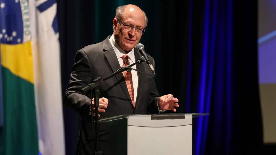 Alckmin diz que Lula pediu suspensão de tarifas a Trump — foto ilustrativa