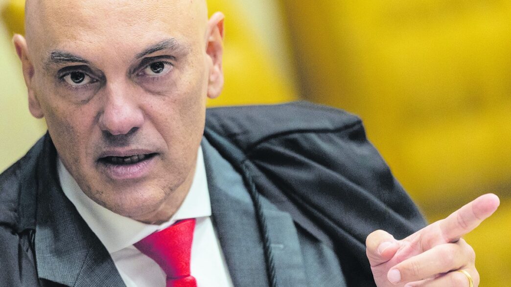 Ministro Alexandre de Moraes em reunião estratégica sobre segurança pública.
