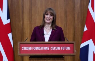 Morte por mil tributos no orçamento do Reino Unido — foto ilustrativa