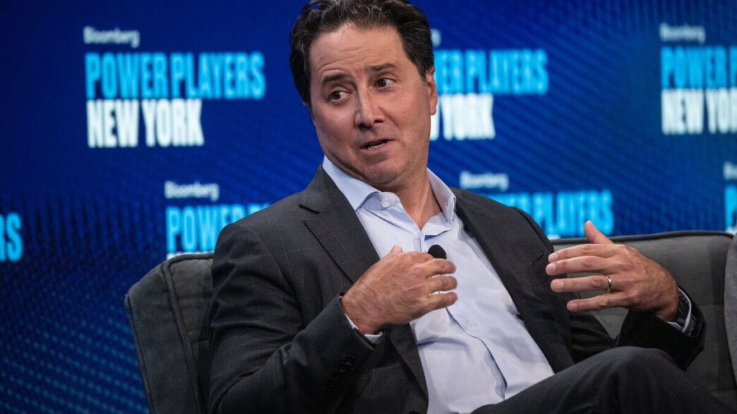 Ares Management lucros negócios secundários — foto ilustrativa