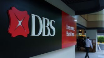 DBS treina funcionários para adaptação à IA — foto ilustrativa