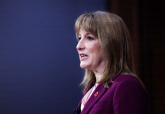 Revisão da OBR no Orçamento Britânico — foto ilustrativa