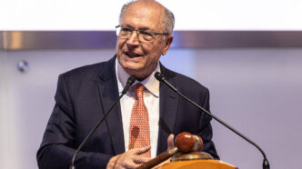 fornecimento de chips para montadoras brasileiras — foto ilustrativa