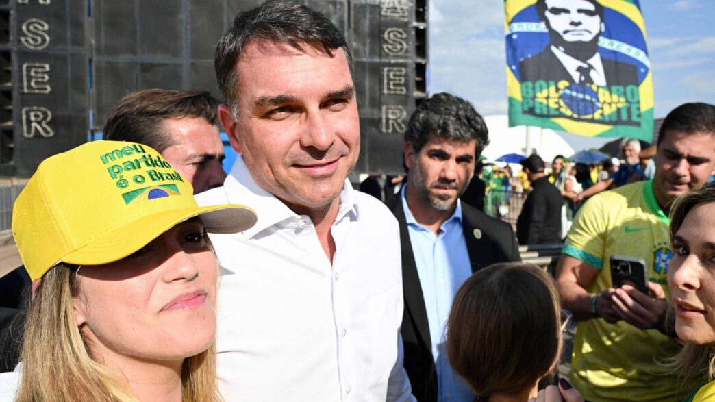Flávio Bolsonaro sucessão 2026 — foto ilustrativa