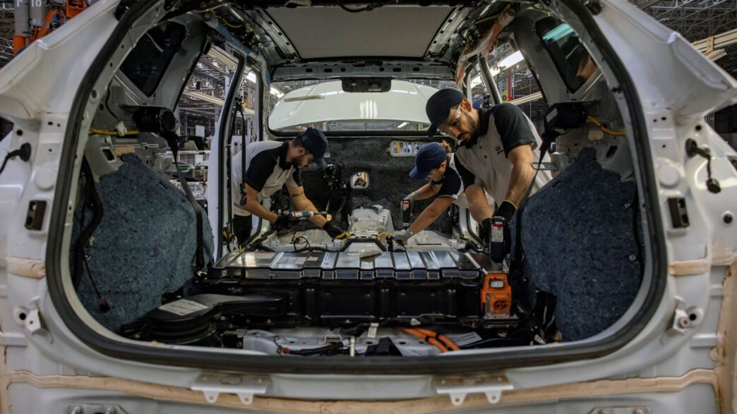 Produção industrial brasileira cai 0,4% em setembro — foto ilustrativa