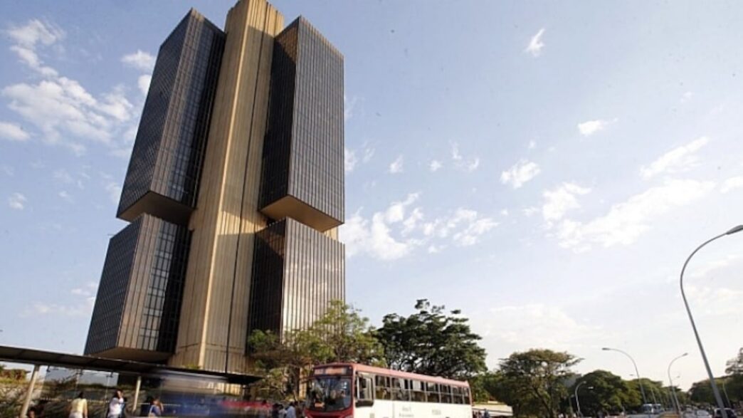 Governo Atinge Setor de Seguros e Agro — foto ilustrativa