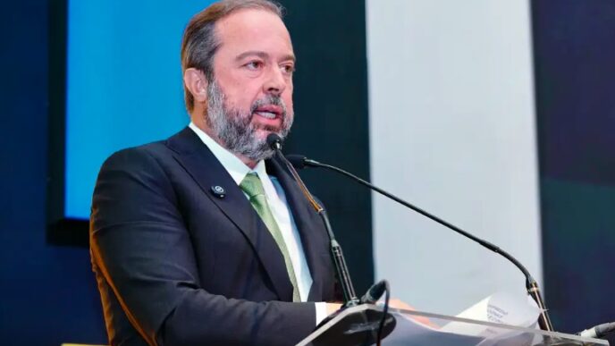 Alexandre Silveira Defesa Urânio — foto ilustrativa