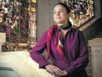 Professora Ana Elisa Bechara, diretora eleita da Faculdade de Direito da USP, discute a infiltração do crime organizado nos Poderes.