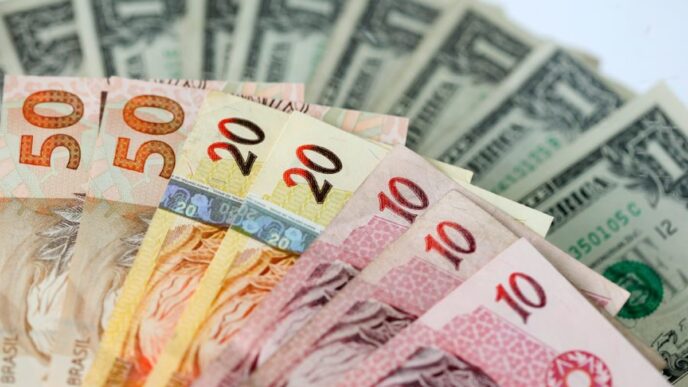 dólar cai ante real — foto ilustrativa