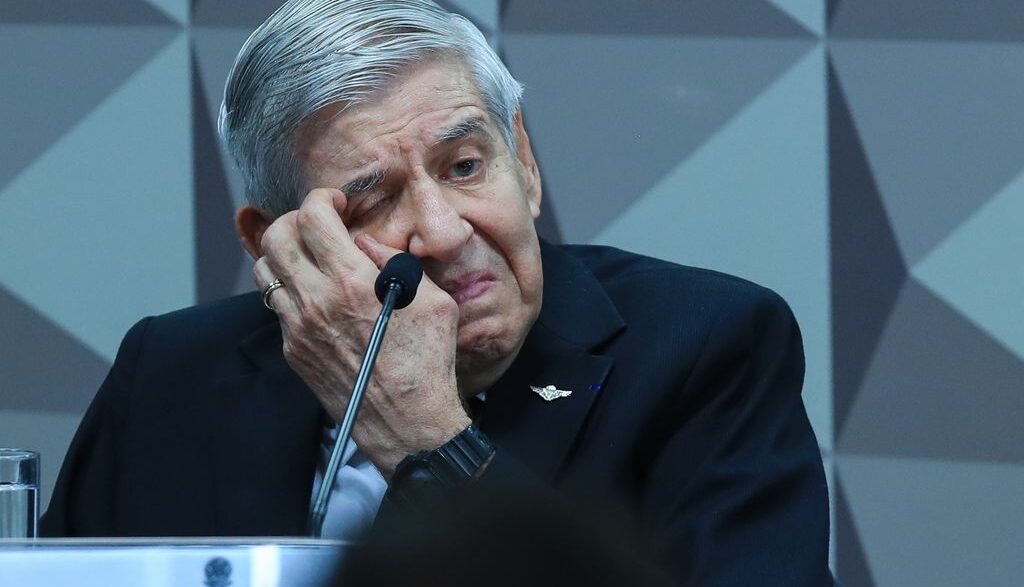 Augusto Heleno notificação presencial — foto ilustrativa