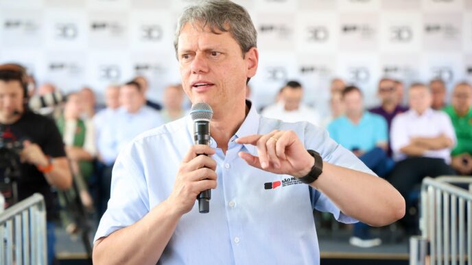 Tarcísio e PT articulações eleitorais — foto ilustrativa