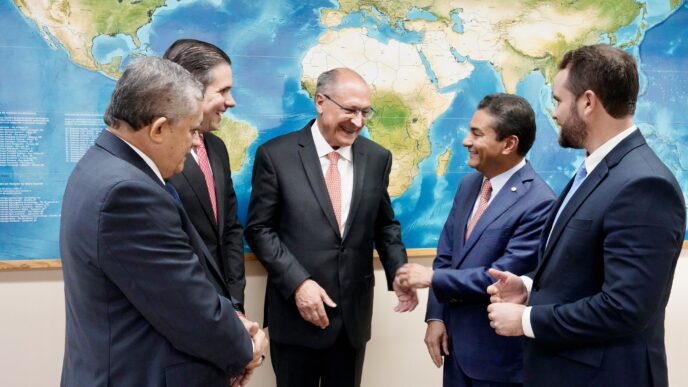 Geraldo Alckmin em reunião sobre o acordo comercial entre Mercosul e União Europeia.