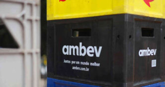 Gráfico de desempenho das ações da Ambev na bolsa de valores.