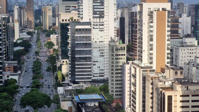 Vista da Avenida Juscelino Kubitschek em Sao Paulo
