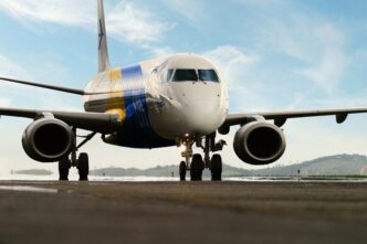 Aeronave da Azul em operação comercial