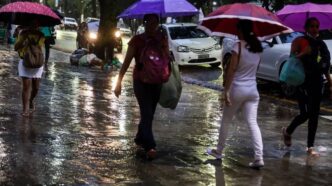 Áreas alagadas em Belém após registro de chuva recorde na capital paraense.