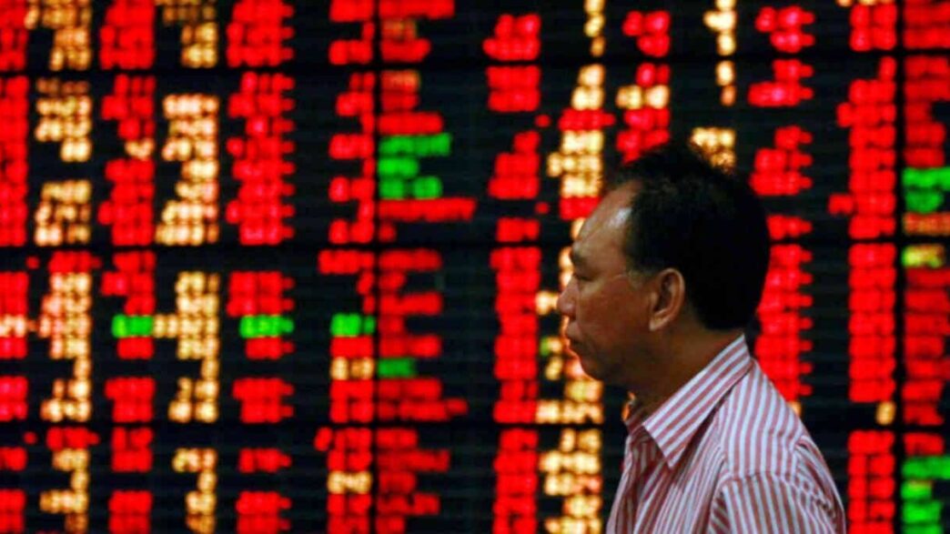 Gráfico de desempenho das bolsas asiáticas com destaque para o mercado chinês.