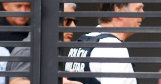 Ex-presidente Jair Bolsonaro em acompanhamento médico.