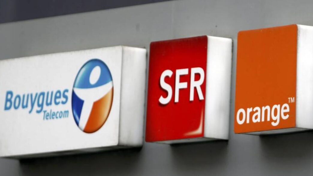 Logotipos das operadoras Bouygues, Orange e Iliad em contexto de fusão corporativa.