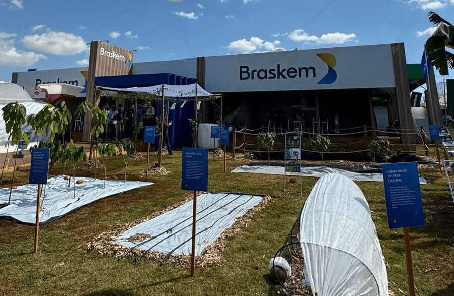 Fachada da sede da Braskem, petroquímica brasileira em processo de mudança de controle acionário.