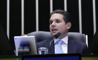 Presidente da Câmara Hugo Motta articula a criação da comissão especial sobre a jornada de trabalho.