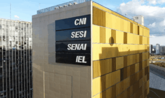 Representantes da CNI e autoridades alemãs em reunião da Comista em Hannover.