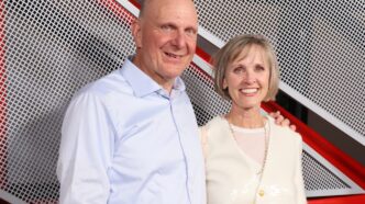 Connie Ballmer em evento público relacionado a filantropia.