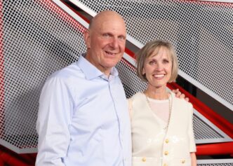 Connie Ballmer em evento público relacionado a filantropia.