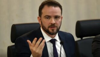 Secretário-executivo do Ministério da Fazenda, Dario Durigan, em painel sobre economia em Barcelona.