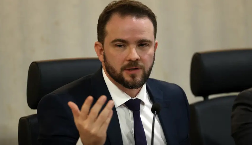 Secretário-executivo do Ministério da Fazenda, Dario Durigan, em painel sobre economia em Barcelona.