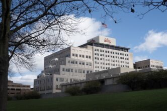 Eli Lilly expande portfólio de oncologia com aquisição da Kelonia Therapeutics.