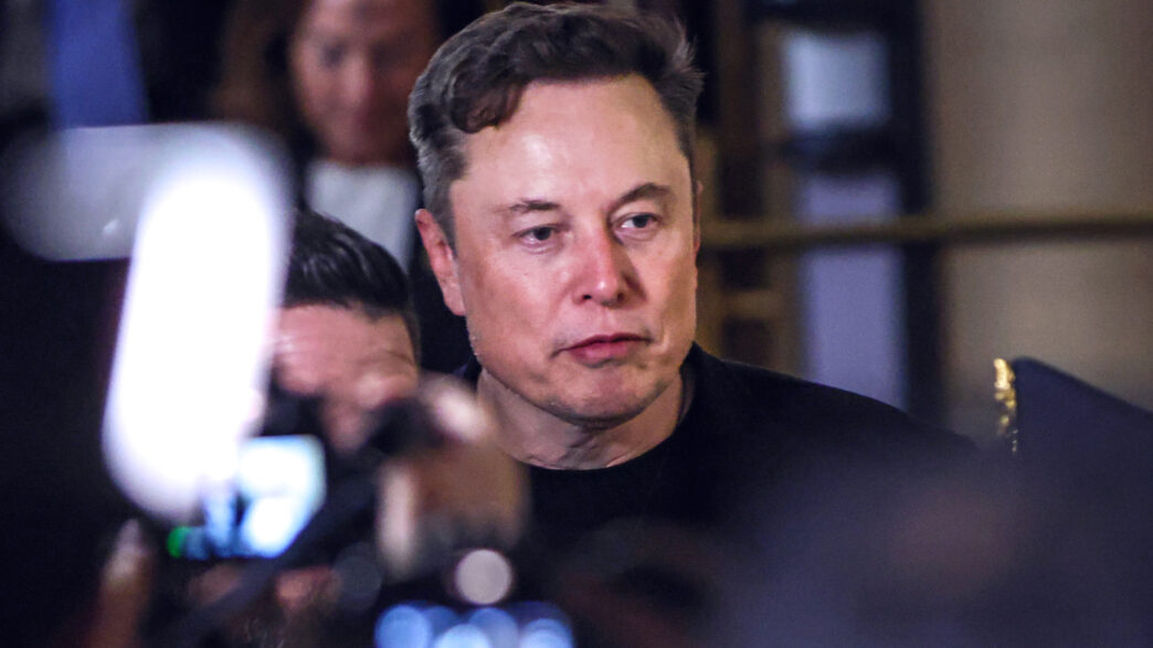 Elon Musk em evento público relacionado ao X.
