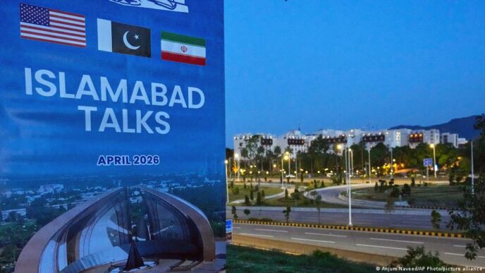 Representantes diplomáticos em reunião sobre o programa nuclear iraniano.