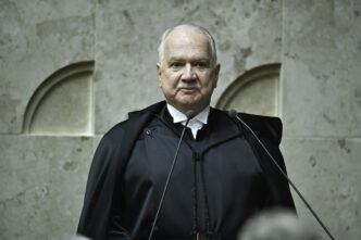 Fachin alerta que atuação política de magistrados compromete a confiança no Judiciário em contexto de Finanças do Brasil